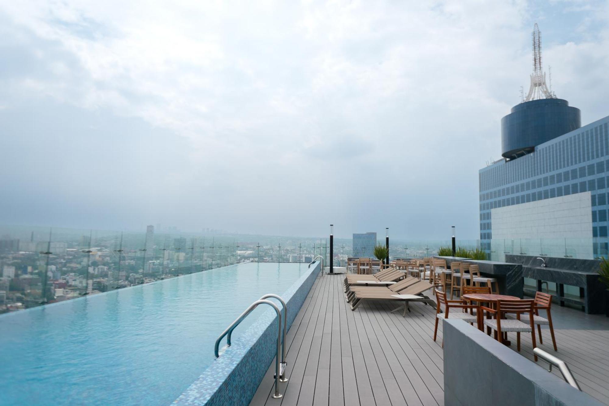 Apartahotel 2006 *